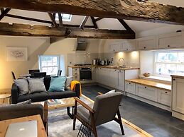 Stylish Wells Penthouse With Cathedral Views