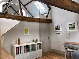 Stylish Wells Penthouse With Cathedral Views