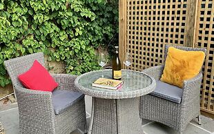 The Cottage, Lower St, West Chinnock