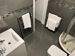 Hodgehill Apartments