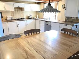 Idyllic Riverside Cottage in Dorset