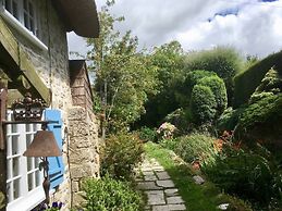 Idyllic Riverside Cottage in Dorset
