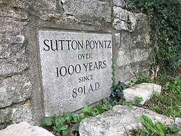 Idyllic Riverside Cottage in Dorset