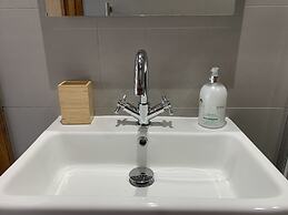 Abbey View Cottage - Scandi Spa Hot Tub