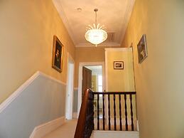 Period Home - Charming Features - 1 Mile From Hoe