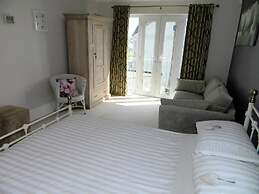 Period Home - Charming Features - 1 Mile From Hoe