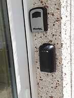 Period Home - Charming Features - 1 Mile From Hoe