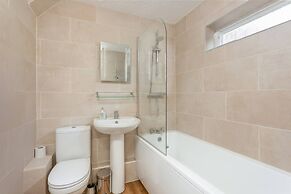 Surf Break 2BD St Ives Apartment W/ Sea Views+spa Experience