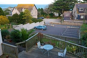 Surf Break 2BD St Ives Apartment W/ Sea Views+spa Experience