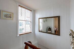 Central Dartmouth Townhouse