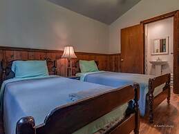 Magnolia Streamside Resort