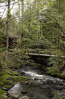 Magnolia Streamside Resort
