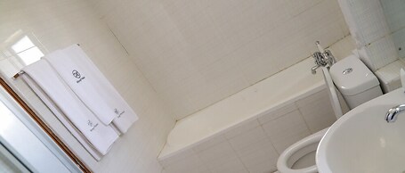 Maxoil Hotel