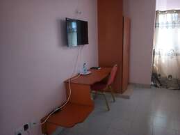 Summer Springs Hotel