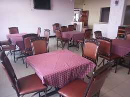 Summer Springs Hotel