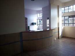 Summer Springs Hotel