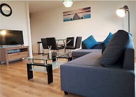 47 Chelsea House - Q-zotica City Centre Apartments: Parking, City view