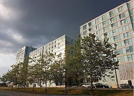 47 Chelsea House - Q-zotica City Centre Apartments: Parking, City view