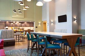 Hampton Inn & Suites by Hilton Edmonton St. Albert