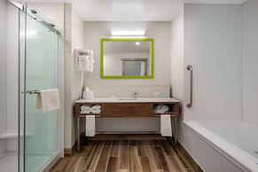 Hampton Inn & Suites by Hilton Edmonton St. Albert