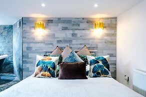 Stay With Empire- Dickson Road