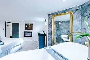 Stay With Empire- Dickson Road