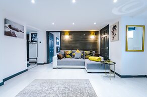 Stay With Empire- Dickson Road