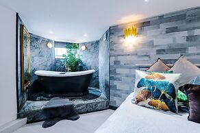 Stay With Empire- Dickson Road