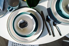 Stay With Empire- Dickson Road