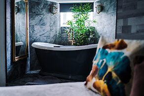 Stay With Empire- Dickson Road