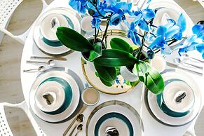 Stay With Empire- Dickson Road