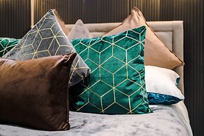 Stay With Empire- Dickson Road