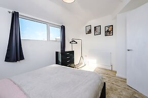 Stay With Empire- Dickson Road