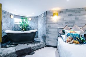 Stay With Empire- Dickson Road