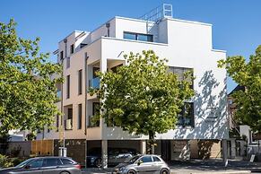 Primera Apartments