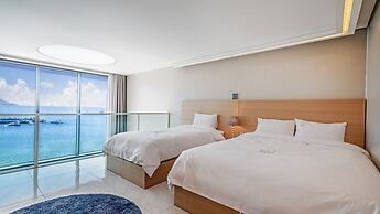 Namhae Lounge 32 Resort A