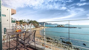 Namhae Lounge 32 Resort A