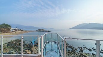 Namhae Lounge 32 Resort A