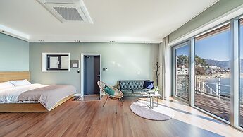 Namhae Lounge 32 Resort C