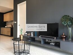 The Robertson KL By Lahome Suite