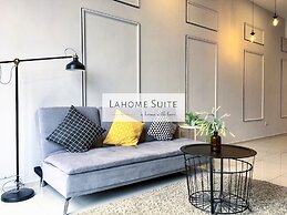 The Robertson KL By Lahome Suite