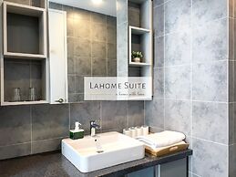 The Robertson KL By Lahome Suite
