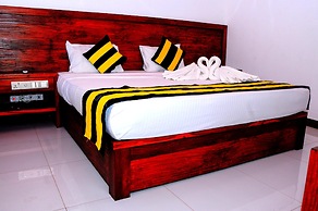 Happy Banana Hotel & Restaurant