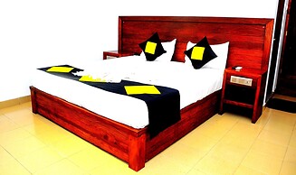 Happy Banana Hotel & Restaurant