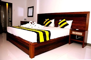 Happy Banana Hotel & Restaurant