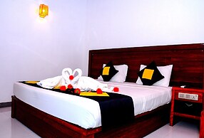 Happy Banana Hotel & Restaurant