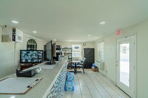 Pelican Inn by Belvilla Aransas Pass, TX