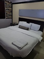 Premiership UK Suites