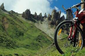 Hotel Majon Miramonti