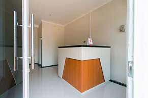 OYO 1078 Fakhira Residence